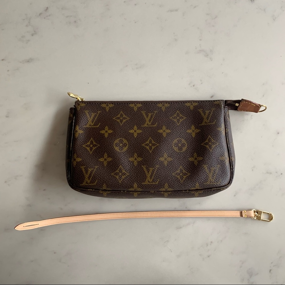 Louis Vuitton Pochette